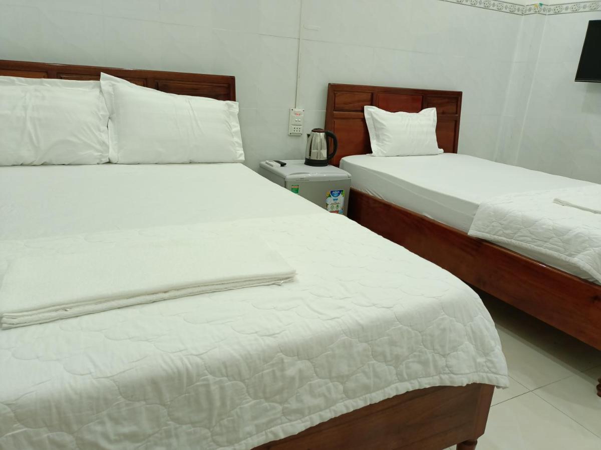 Hotel Khach San Mong An Vinh Hy Exteriér fotografie