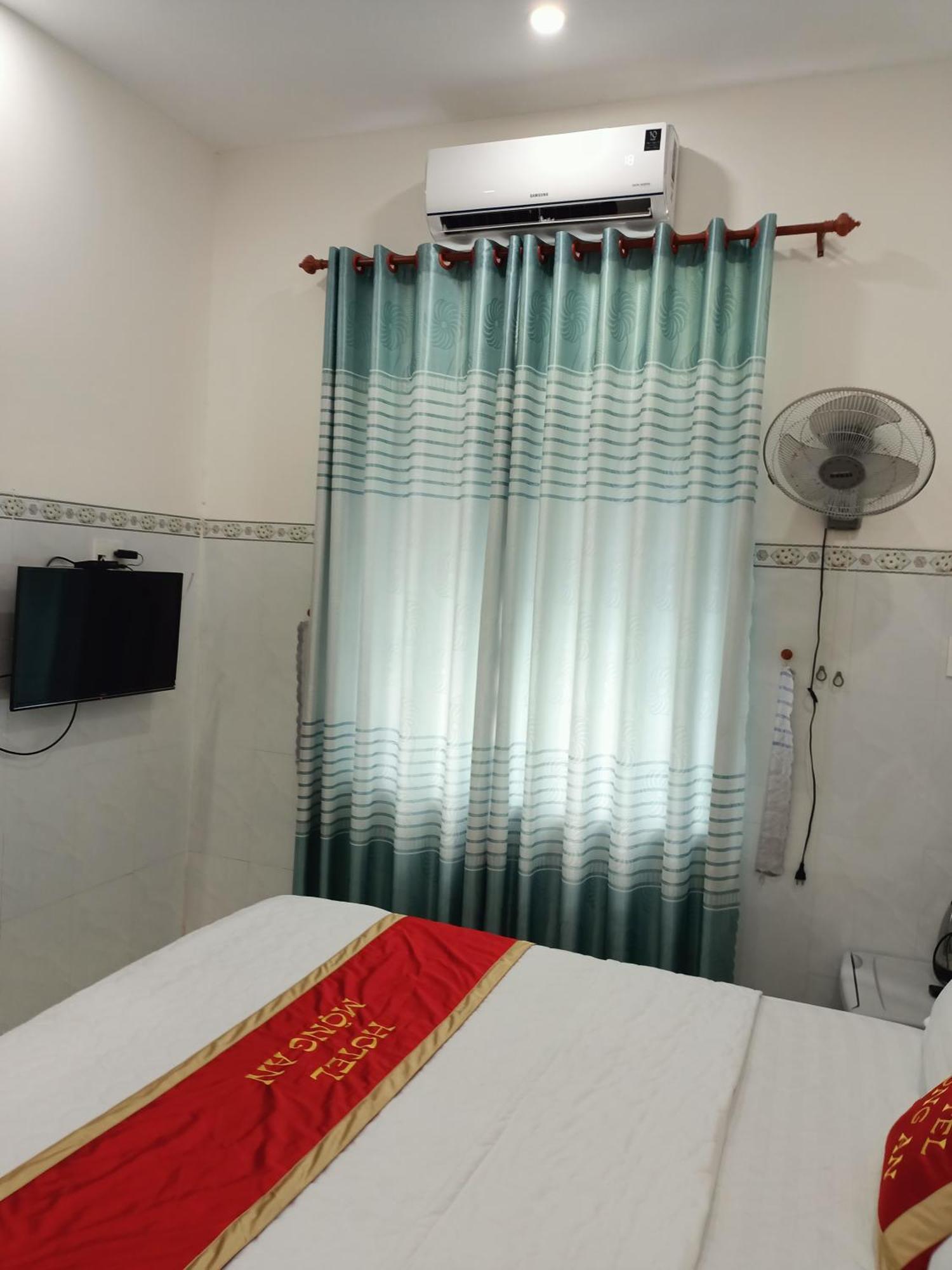 Hotel Khach San Mong An Vinh Hy Exteriér fotografie