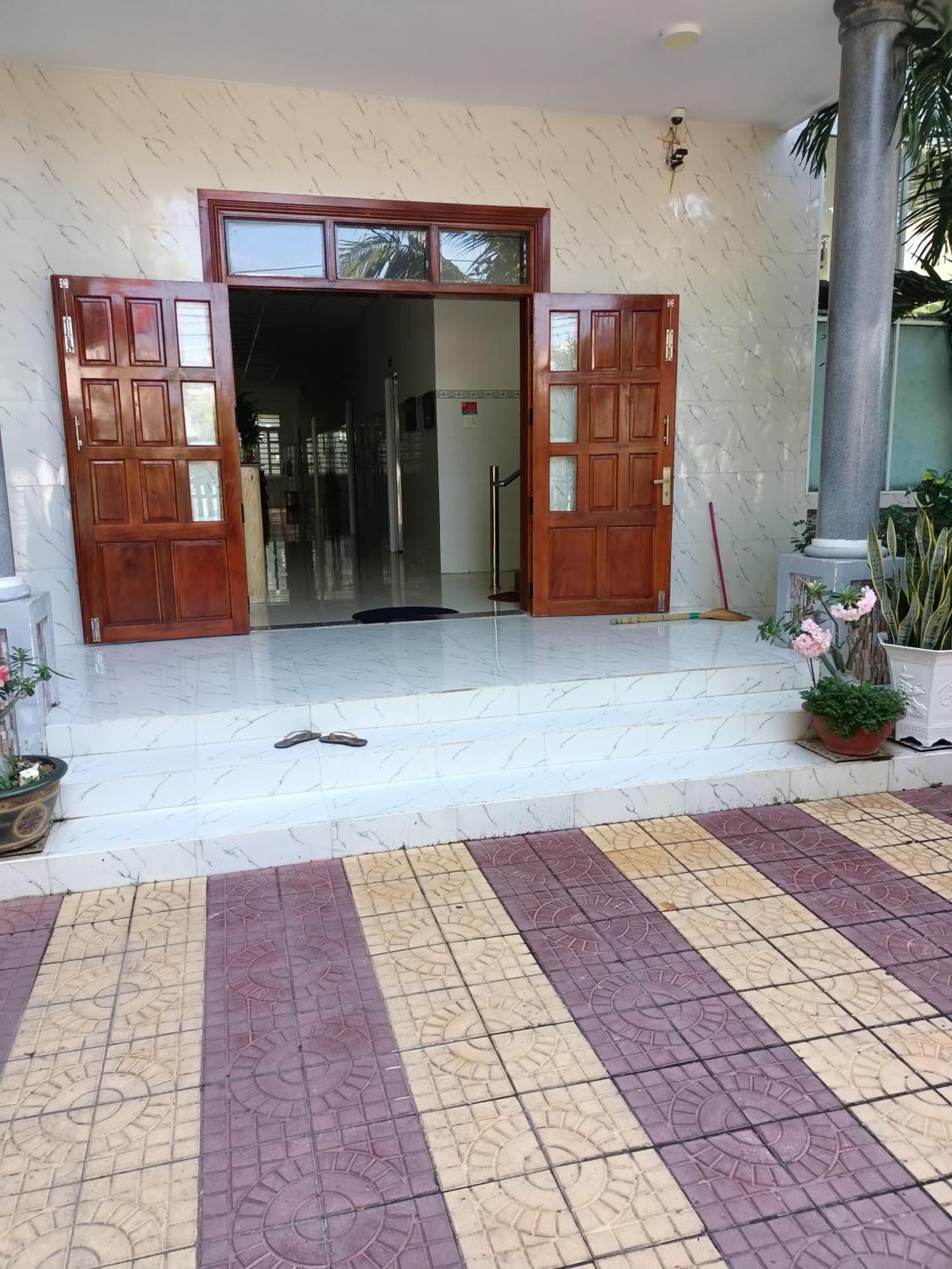 Hotel Khach San Mong An Vinh Hy Exteriér fotografie