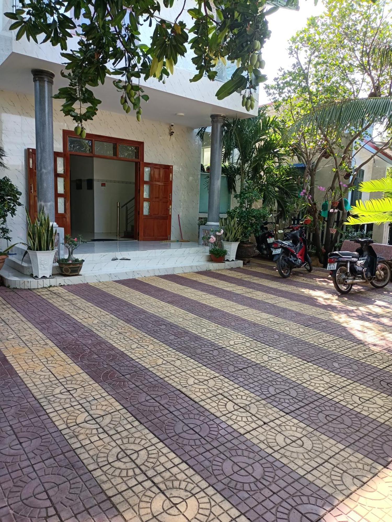Hotel Khach San Mong An Vinh Hy Exteriér fotografie