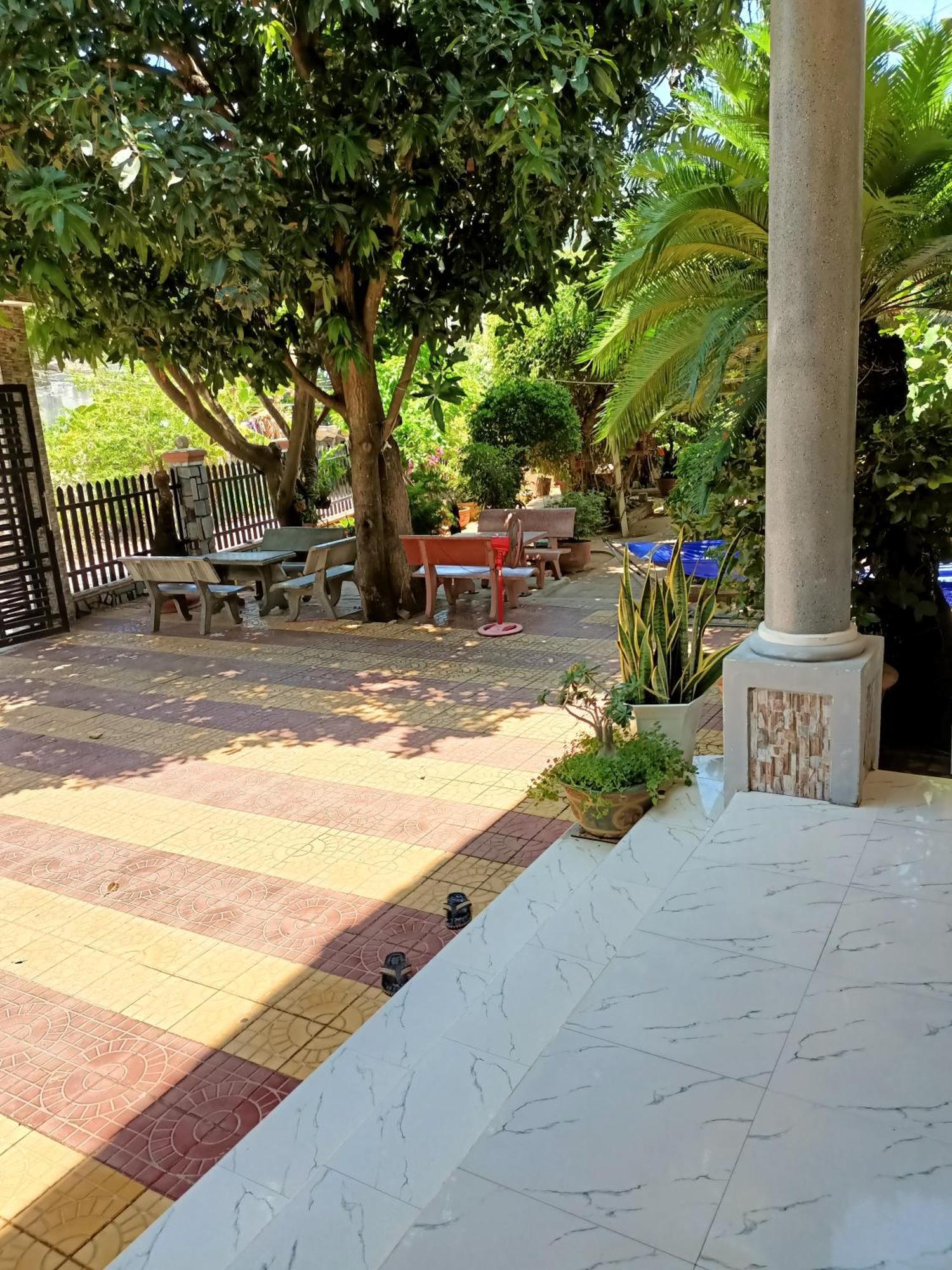 Hotel Khach San Mong An Vinh Hy Exteriér fotografie