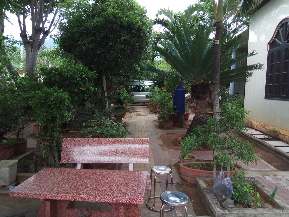 Hotel Khach San Mong An Vinh Hy Exteriér fotografie