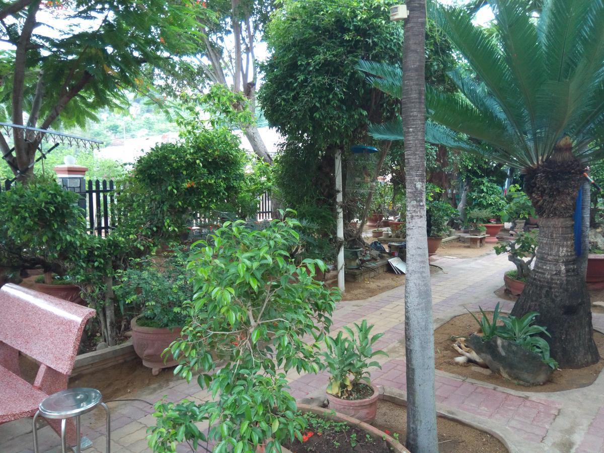 Hotel Khach San Mong An Vinh Hy Exteriér fotografie